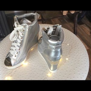 Metallic Peep Toe Gold-Plated Wedge Sneaker Sz 6